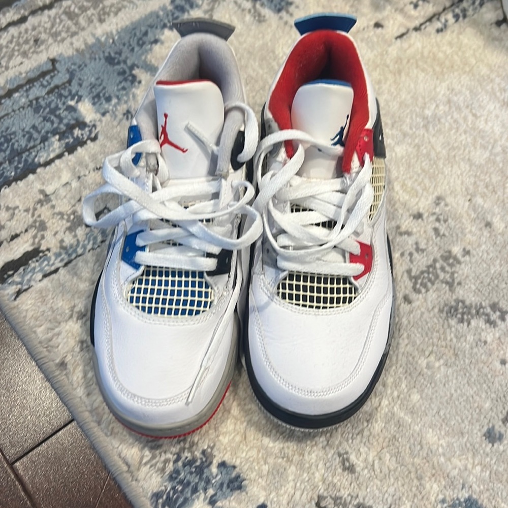 Jordan four what the for sure mid size 1.5 barely worn